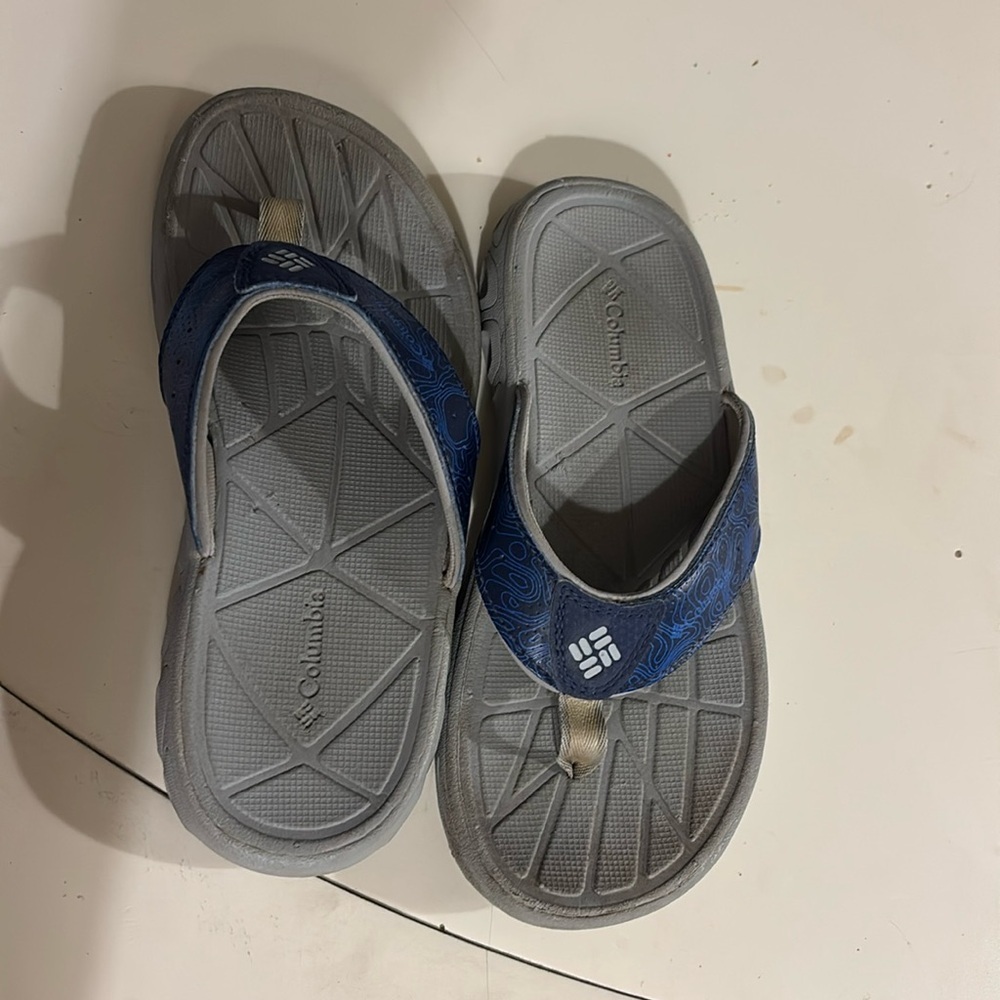 🍀Columbia Gray and Blue Sandals for Everyday Comfort